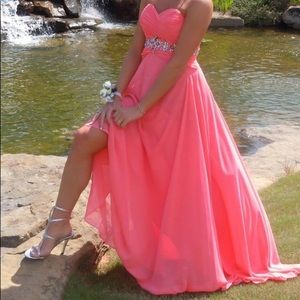 PROM DRESS —Tony Bowls—